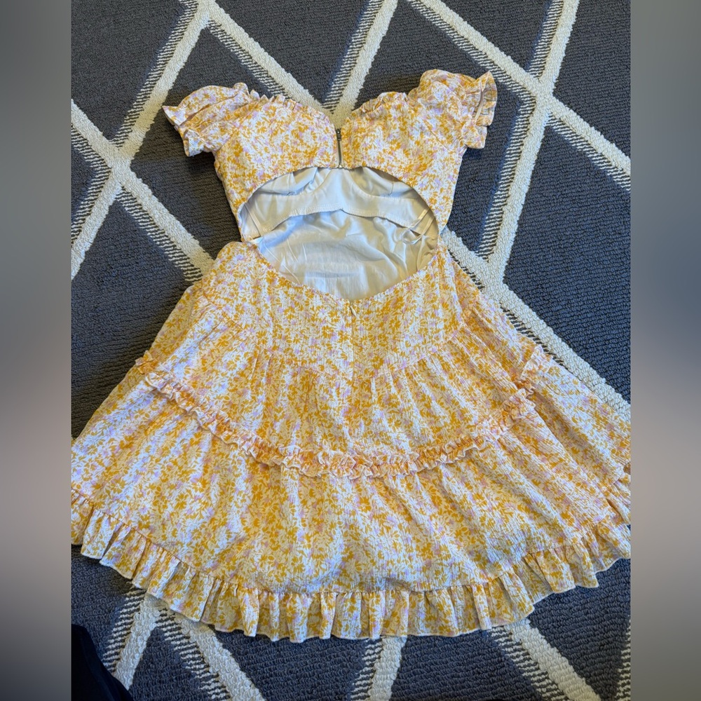 Floral Yellow and White Dress - Picture 3 of 4